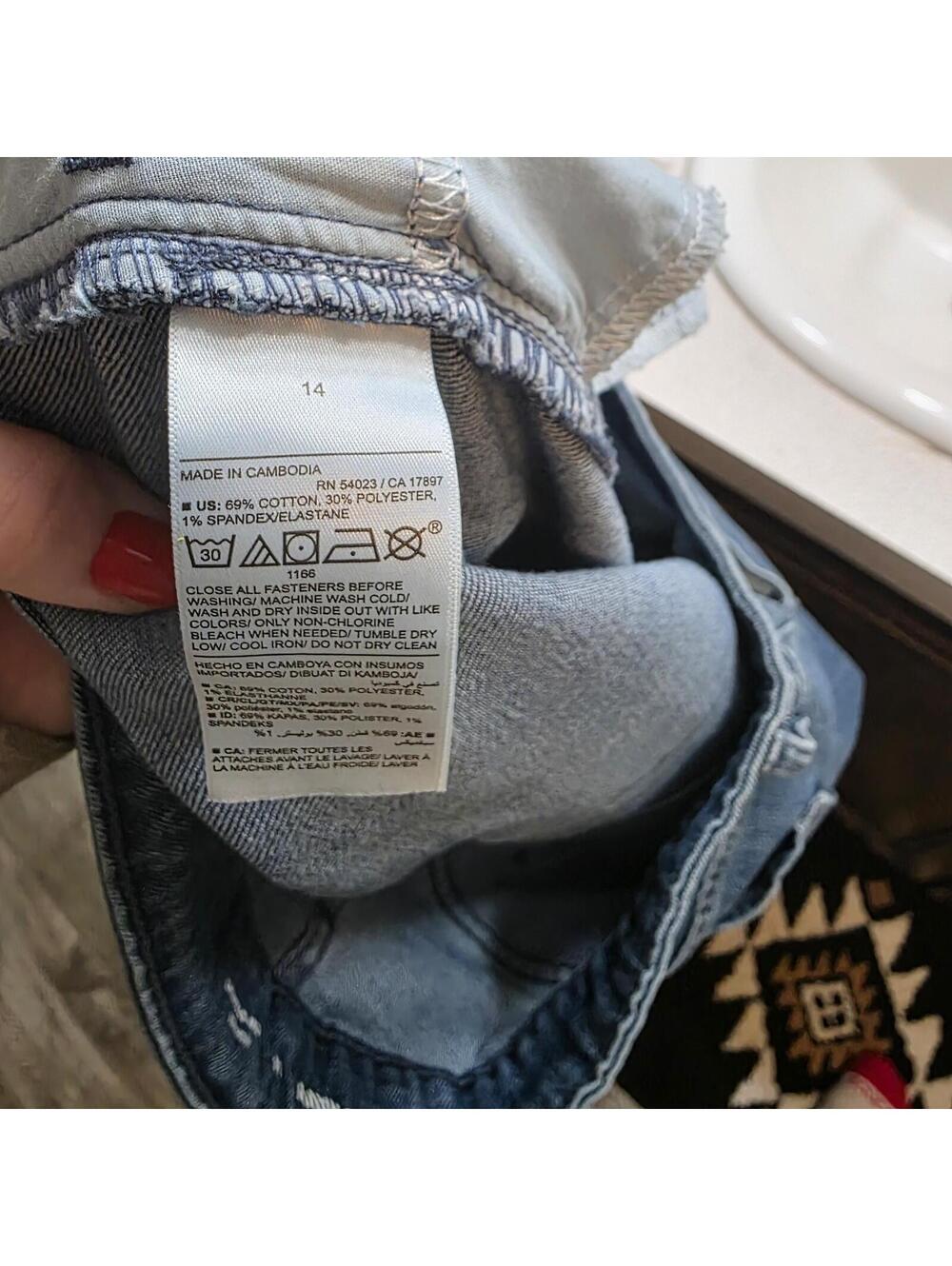 Old Navy Women's High-Rise Wow Straight Jeans Size 14 - Picture 8 of 8